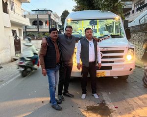 Hire Tempo Traveller in Agra